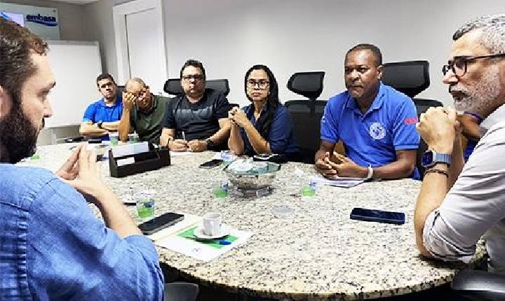 Campanha Salarial na Embasa começa com a entrega da pauta à direção da empresa