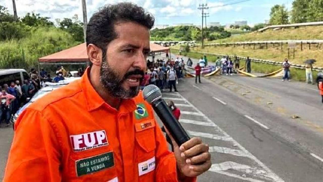 PT-BA homologa candidaturas e oficializa nome de Deyvid Bacelar à Câmara Federal