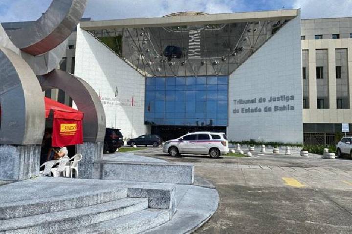 TJBA ATENDE PLEITO DO SINTAJ E INSTITUI MESA DE NEGOCIAÇÃO PERMANENTE