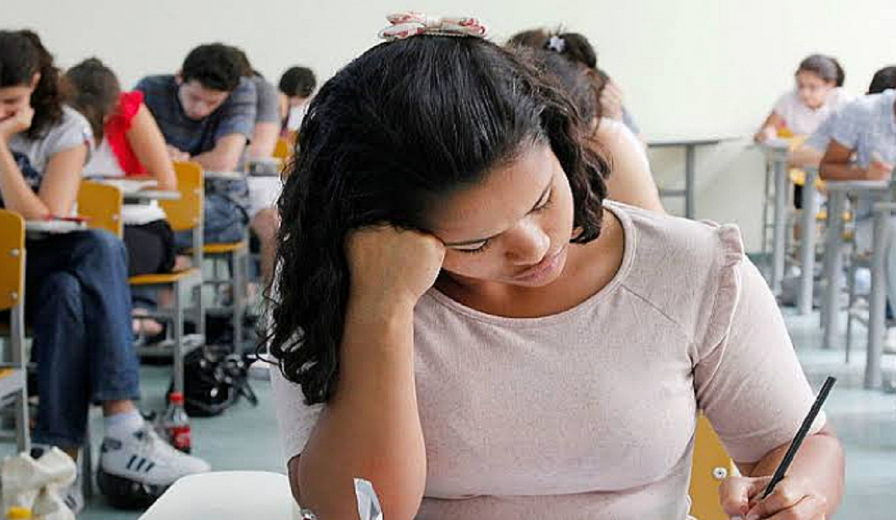 Pesquisa revela que 30% dos jovens pensam em abandonar os estudos