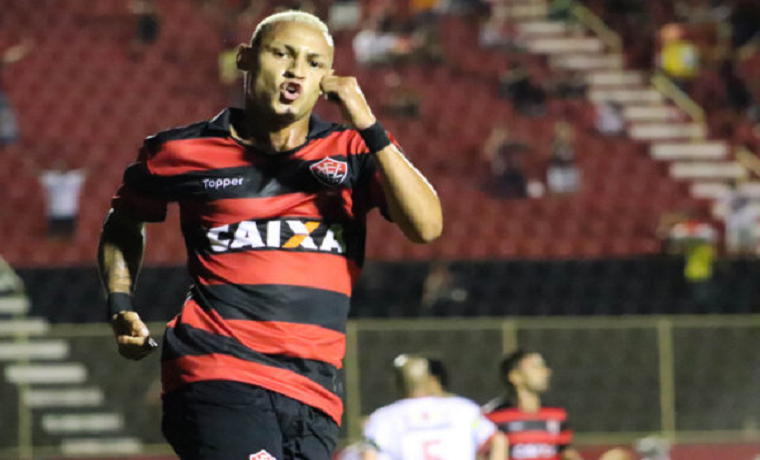 Neilton e Coritiba firmaram acordo e o jogador se apresenta ao clube