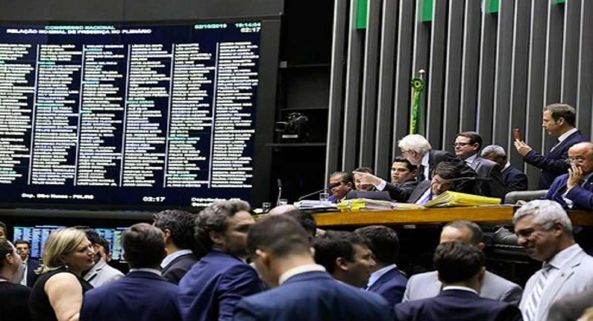 Apreciação de vetos que definirá o futuro das empresas públicas de saneamento fica para setembro
