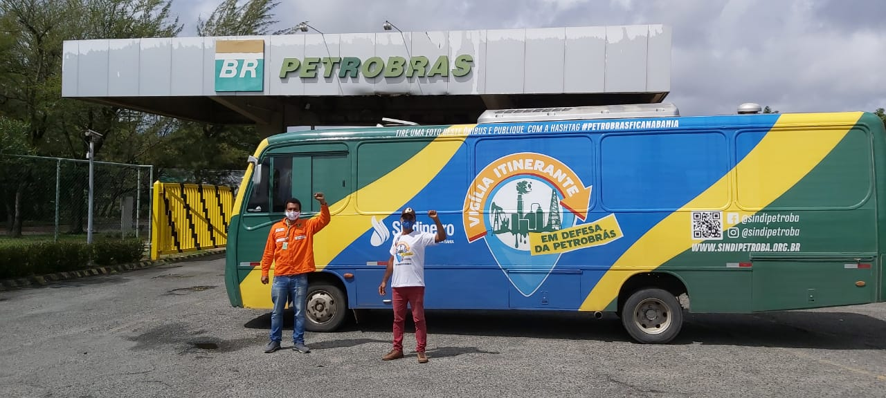 Ato em frente à FAFEN no Polo Petroquímico de Camaçari