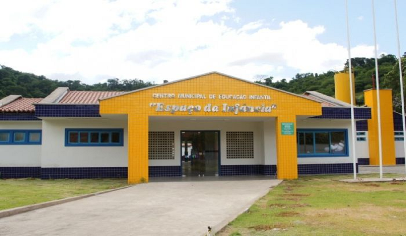 Com colega em coma por Covid-19, professores em MG pedem que prefeito feche escolas