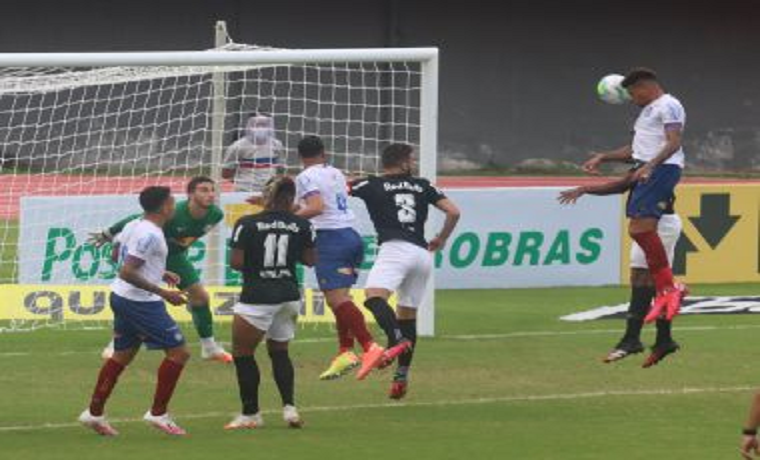 Com gol nos acréscimos, Bahia vence Red Bull Bragantino por 2 a 1