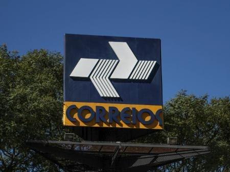Funcionários dos Correios decidem manter greve por tempo indeterminado