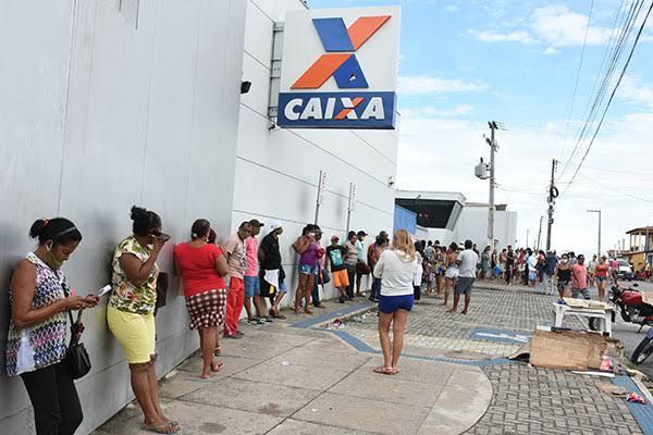 Centrais sindicais rejeitam auxílio de R$ 300 e já iniciam pressão no Congresso