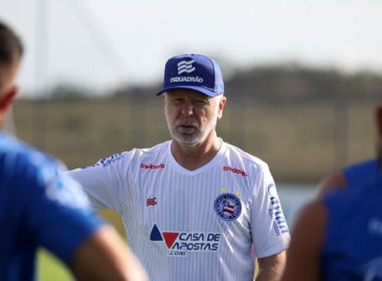 Em noite de estreia de Mano, Bahia encara o Atlético-GO em Pituaçu