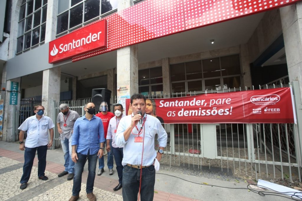 Mobilização contra as demissões no Santander
