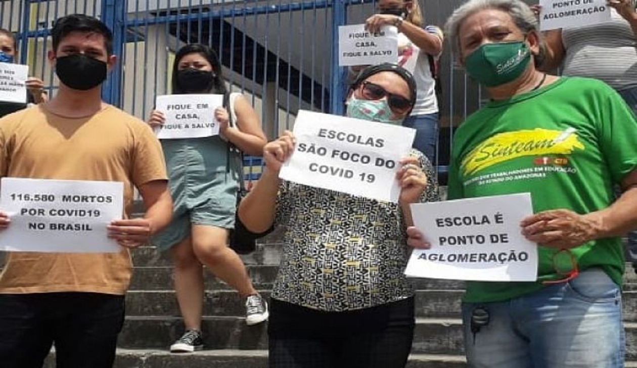 Rumo à greve: Em Manaus, trabalhadores da educação protestam contra aula presencial