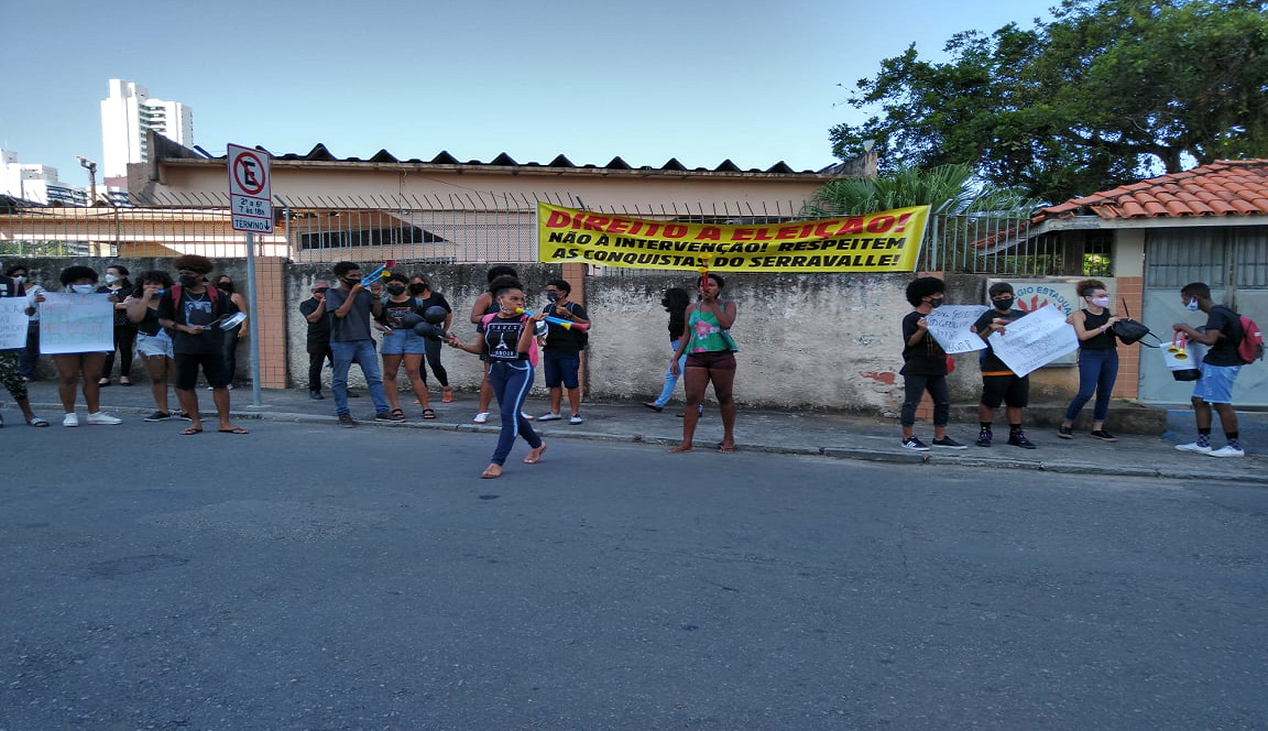APLB marca presença em nova manifestação no Colégio Raphael Serravalle