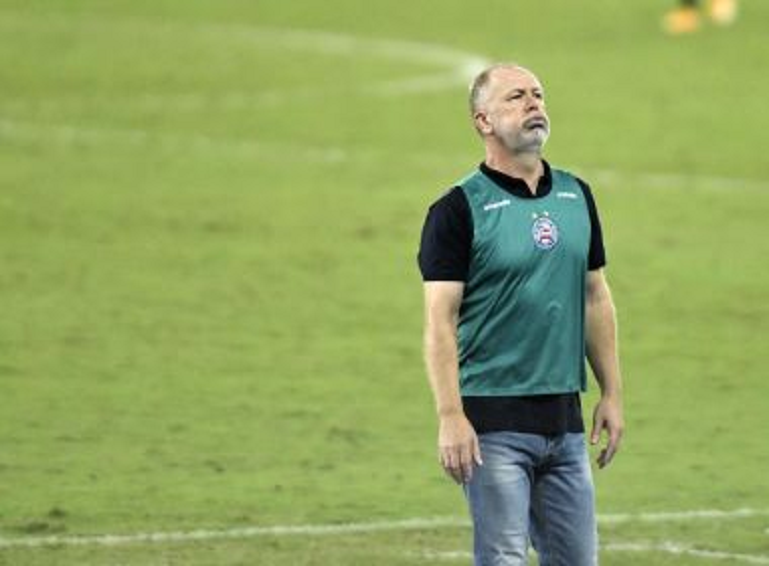 Após triunfo, Mano Menezes elogia atuação e aponta 'retomada da confiança' do Bahia