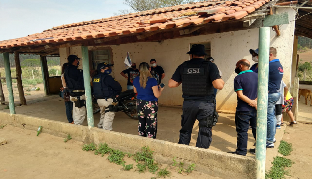 Trabalhadores são resgatados de condições análogas a de escravo em Mogi Guaçu (SP)