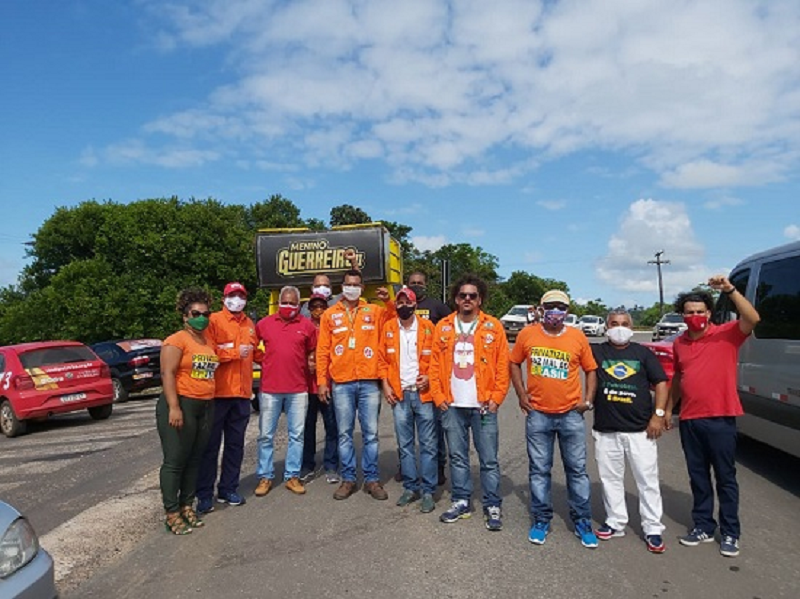 Contra punições e privatizações, trabalhadores de Taquipe, na Bahia, cruzam os braços por duas horas