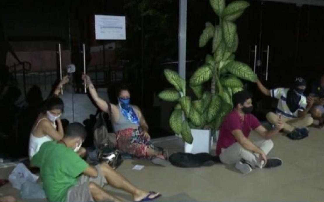 Há 70 horas, estudantes ocupam reitoria da UFPB contra reitor nomeado por Presidente