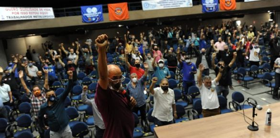 Metalúrgicos aprovam reajuste, abono e conquistas das clausulas sociais