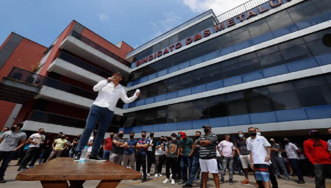 Metalúrgicos do ABC conquistam efetivação de 700 trabalhadores na Mercedes