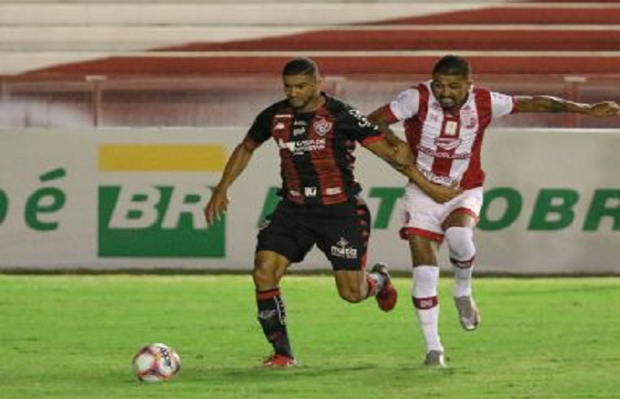 Vitória empata com o Náutico e segue sem vencer fora de casa