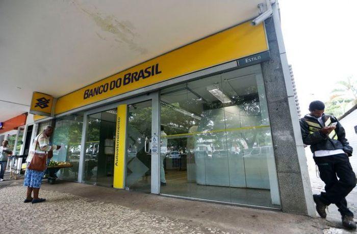 Banco do Brasil anuncia demissão de 5 mil e fechamento de 361 unidades