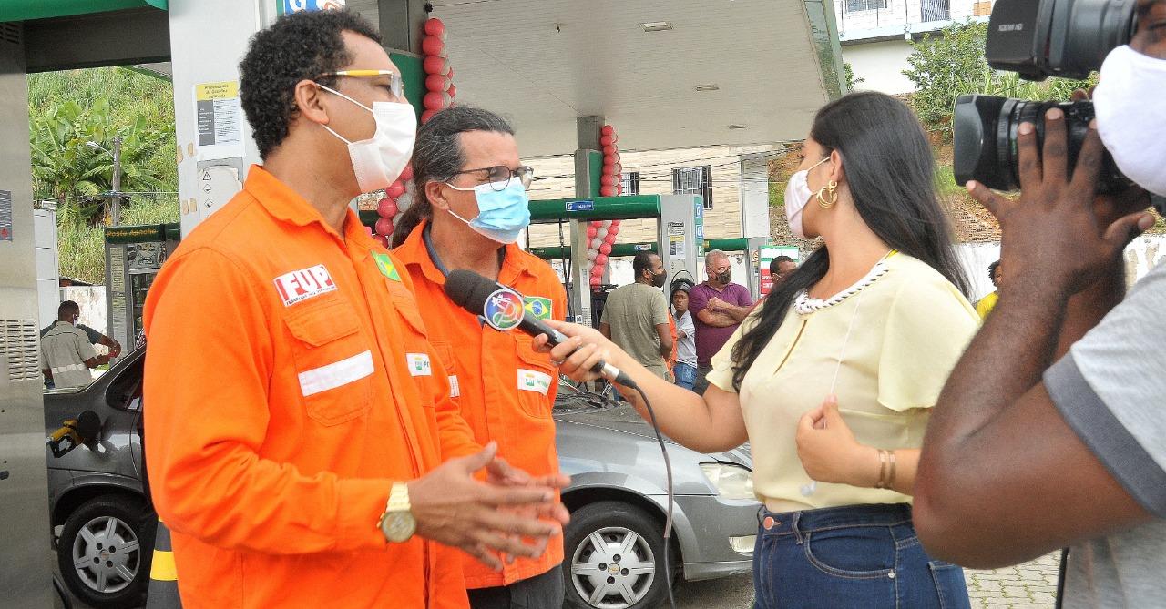 Ações de venda de gás de cozinha e gasolina a preço justo do Sindipetro beneficiaram centenas de baianos