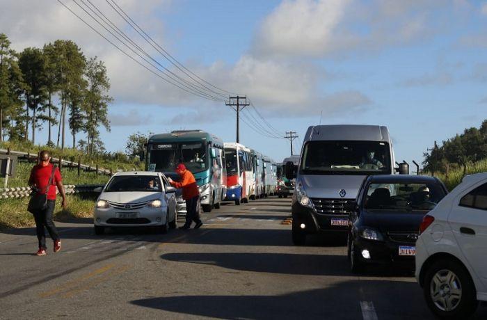 Greve dos petroleiros é retomada na Bahia com denúncias de cárcere privado