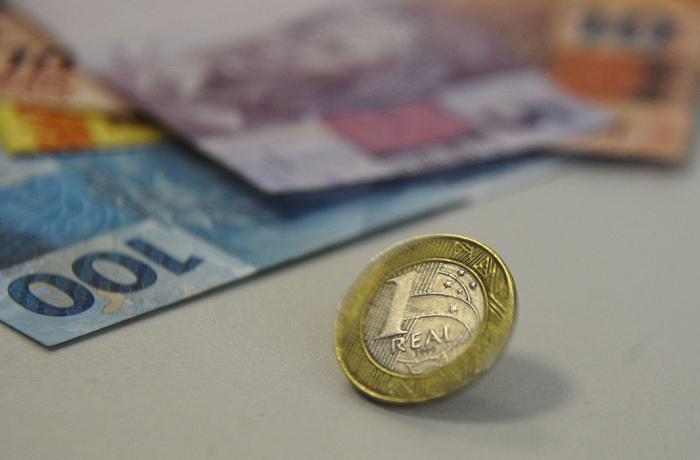 Governo propõe apenas R$ 47 de reajuste do  salário mínino de 2022