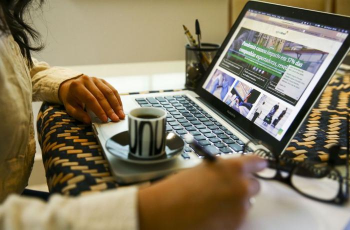 Mais de 2.700 acordos coletivos assinados em 2020 têm regras para home office