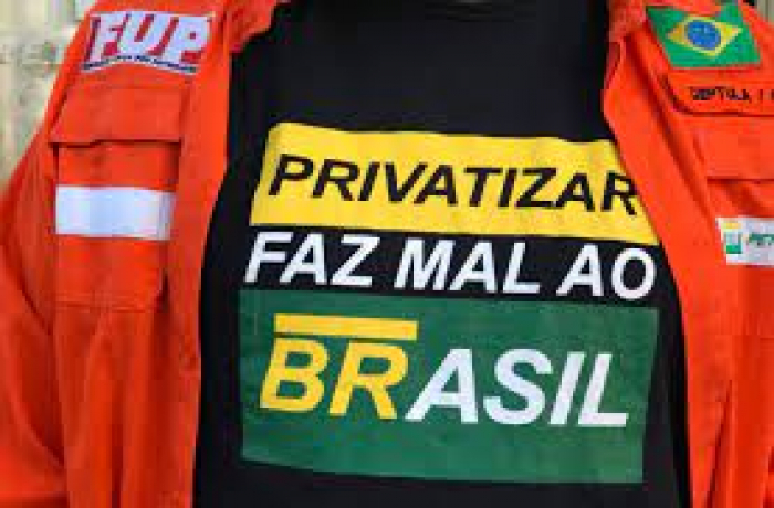 Mais de 50% dos brasileiros são contra privatizações, mas governo insiste em vender