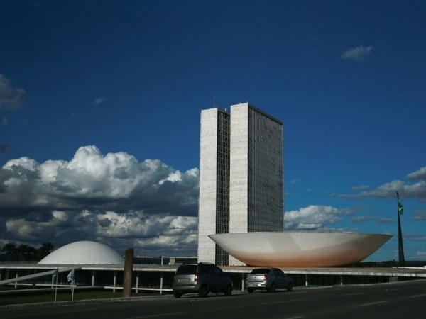 Minoria da Câmara alerta sobre os perigos da PEC – 32