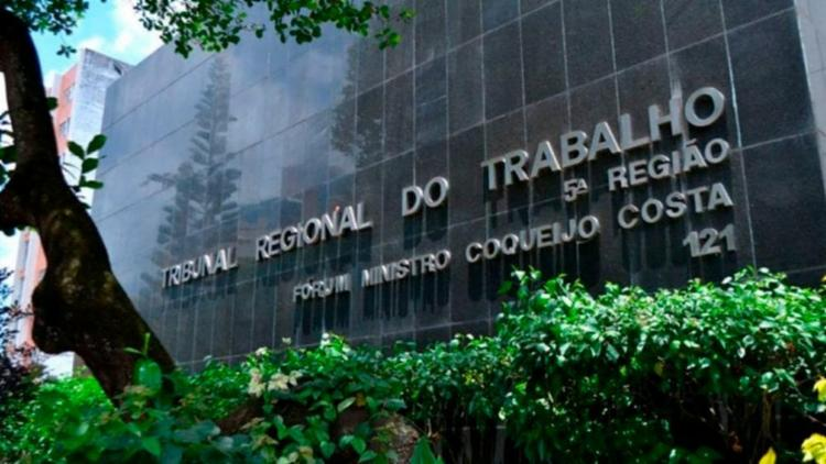 Relato da assembleia das trabalhadoras e trabalhadores do TRT-5 e reunião da Comissão de Saúde
