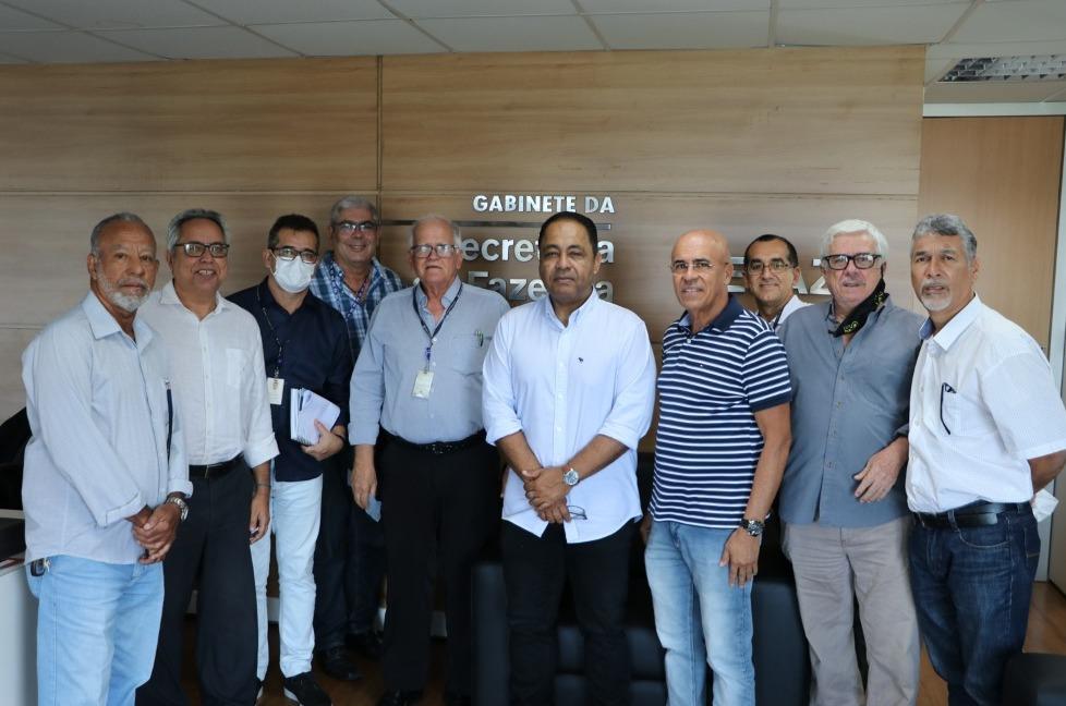 Diretoria vai ao secretário Vitório tratar sobre Ação do CET