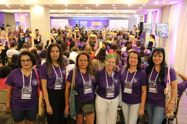 PROIFES-Federação debate participação feminina na política e luta contra a violência de gênero