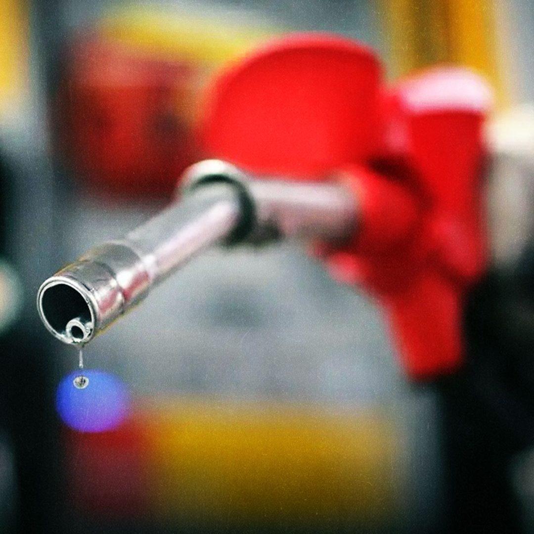 Com refinaria privatizada, baianos vão continuar pagando os combustíveis mais caros do Brasil