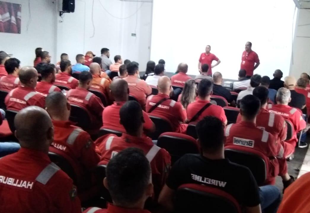 Trabalhadores da Halliburton rejeitam contraproposta apresentada pela empresa