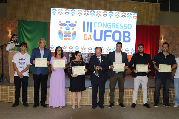 UFOB comemora 10 anos e recebe menção honrosa