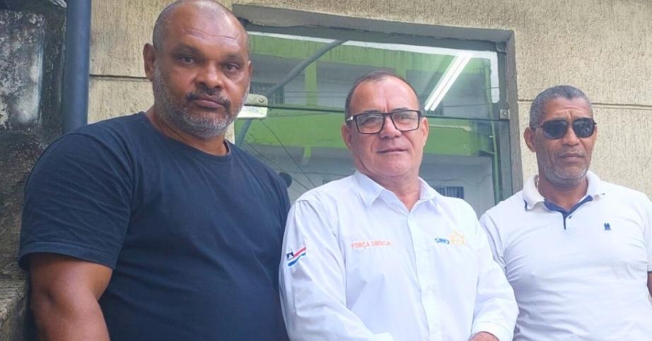 Os diretores Jadilson Ferreira e Reonei Menezes visitaram a 10° Delegacia Territorial (DT) de Pau da Lima, bairro da cap