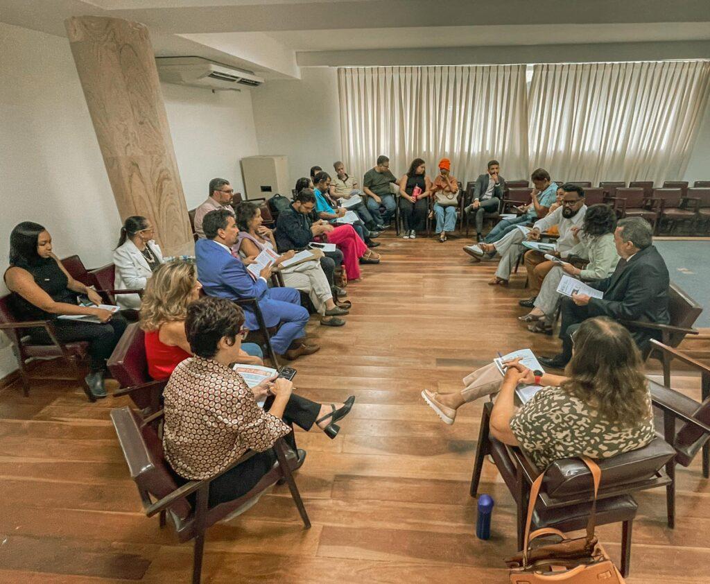 Apub na Escuta na Faculdade de Direito