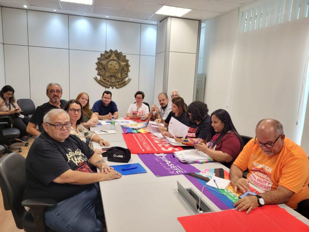Governo apresenta nova proposta de reajuste para docentes do Magistério Superior e EBTT