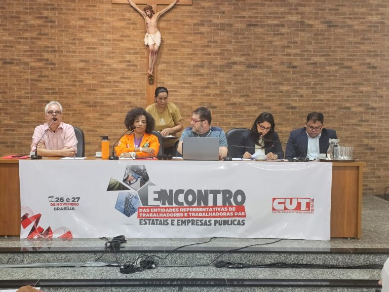 FUP e Sindipetro-Ba participam de encontro de entidades da CUT que representam trabalhadores de estatais