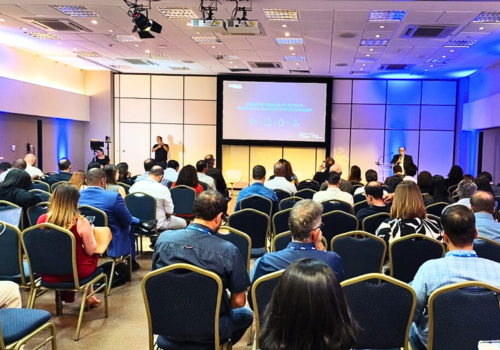 Tentando dar lição, AEGEA faz propaganda enganosa e omite fracassos em seminário