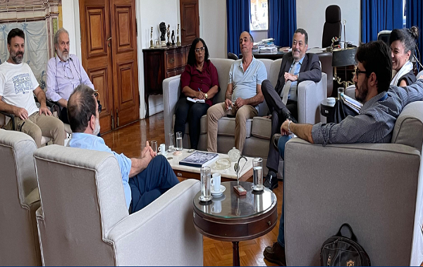 APUB e Reitoria dialogam sobre soluções para lacunas docentes causadas por atividades de gestão