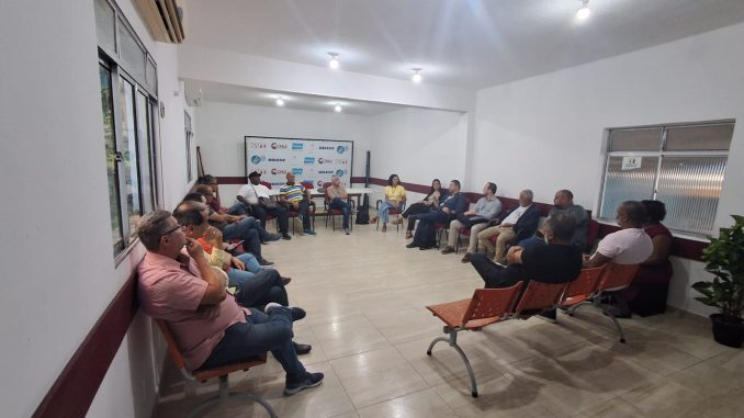 Direção do Sinergia recepciona novos gestores de RH da Coelba