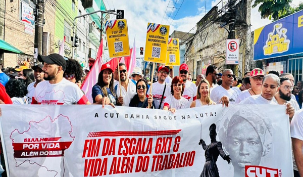 Plebiscito Popular e luta pelo fim da escala 6×1 são destaques no Cortejo do 2 de Julho