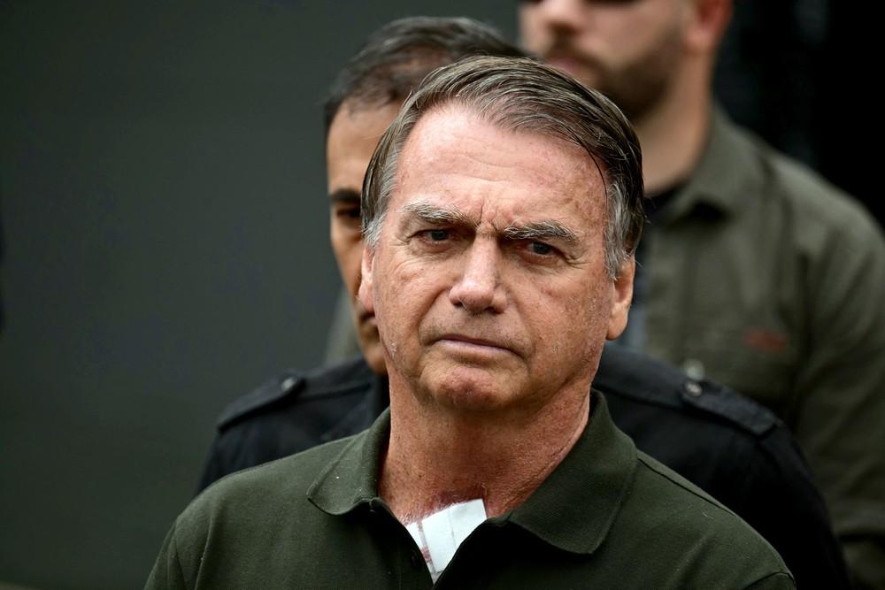 Bolsonaro é preso preventivamente a pedido da PF