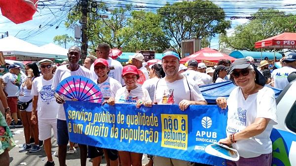 Defesa do serviço público marca participação da APUB na Lavagem do Bonfim