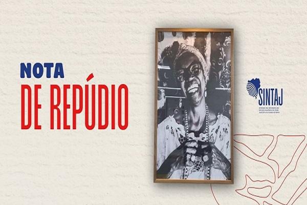 FOTOGRAFIA  DE MULHER NEGRA COM TRAJES DE RELIGIÃO DE MATRIZ AFRICANA É REINSTALADA EM FÓRUM DE CAMAÇARI POR ORDEM DO TJBA