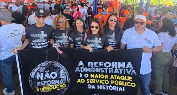 “NÃO À REFORMA ADMINISTRATIVA”: SINTAJ DEFENDE BANDEIRA DO SERVIÇO PÚBLICO  DURANTE MARCHA EM BRASÍLIA