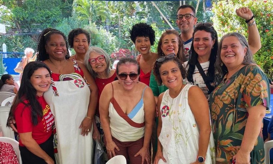 Caruru da APUB reúne docentes em clima de mobilização