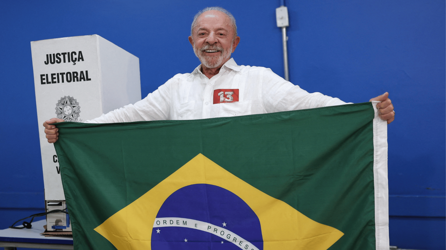 Em virada histórica, Lula derrota Flávio Bolsonaro e chega ao quarto mandato como presidente