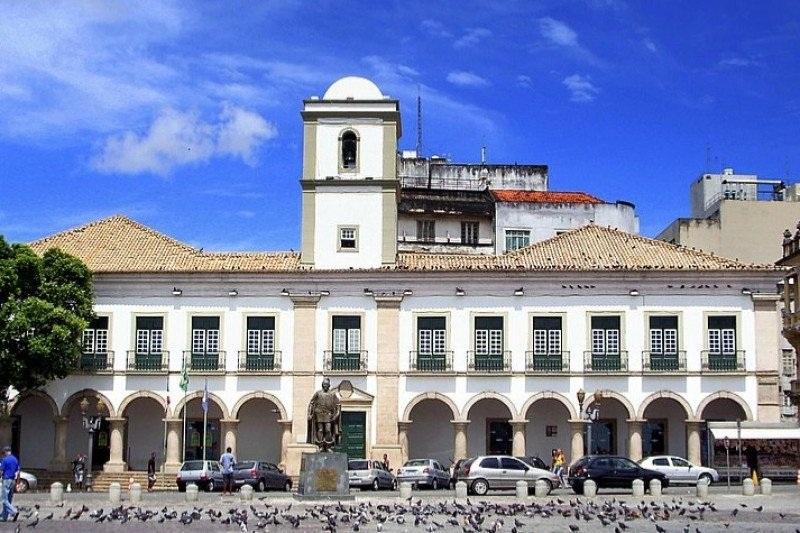 Oposição pede CEI contra Bruno Reis por caos no transporte de Salvador no 2º turno das eleições